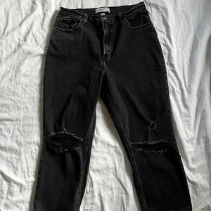 Abercrombie Ankle Straight Ultra High Curve Love XShort Distressed Black Jeans